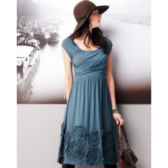 Garnet Hill Dresses & Skirts - Garnet Hill Rosette Knit Dress in Teal Blue 10